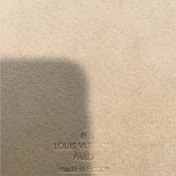 LOUIS VUITTON I PAD COVER IN MONOGRAM CANVAS. - Picture 9 of 14